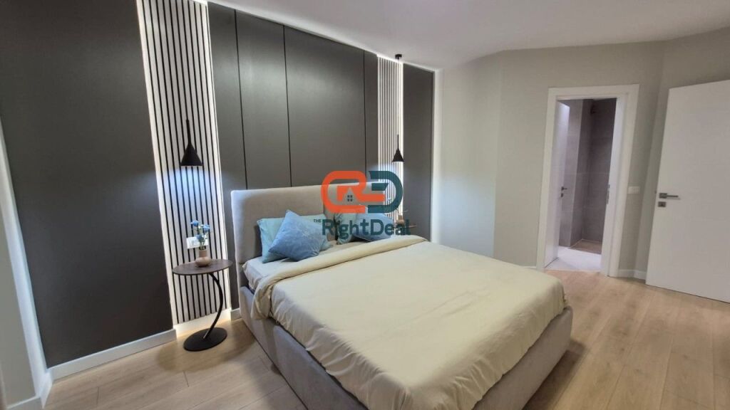 At Zogu I Zi, Super Apartment 2+1 For Sale With Spacious Areas And Newly Renovated!!!