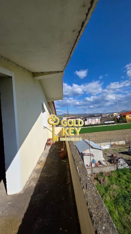 🏢✨ SHITET VIL 3-KATËSHE NË ZONËN E SHIJAKUT ✨🏢