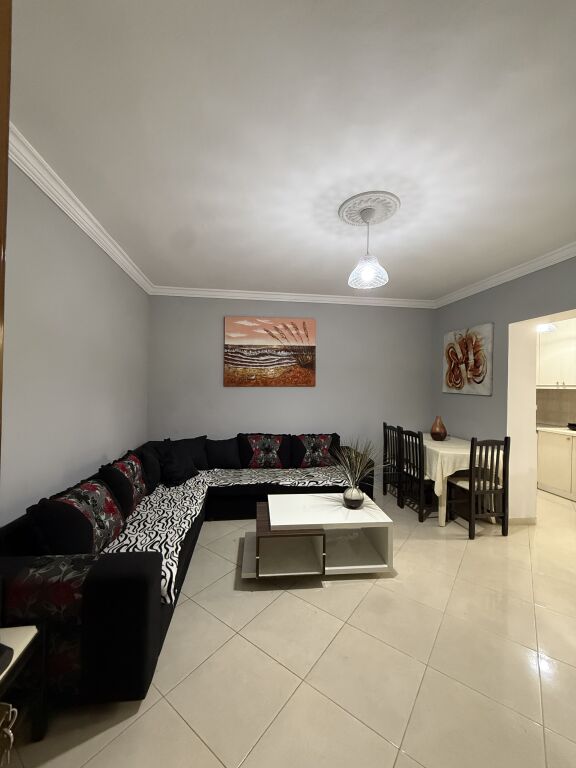 🏠AFFITTASI Ingresso 1+1 in Villa privata 📍Ex Venue  🏢1° piano, con cortile 💶 45.000 Leke/Mese trattabili