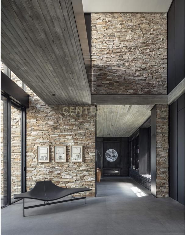 TRUALL ME LEJE NDERTIMI PER SHITJE NE SURREL.