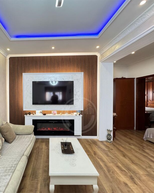 Vendesi in vendita 2+1 vicino al Mercato di Durazzo