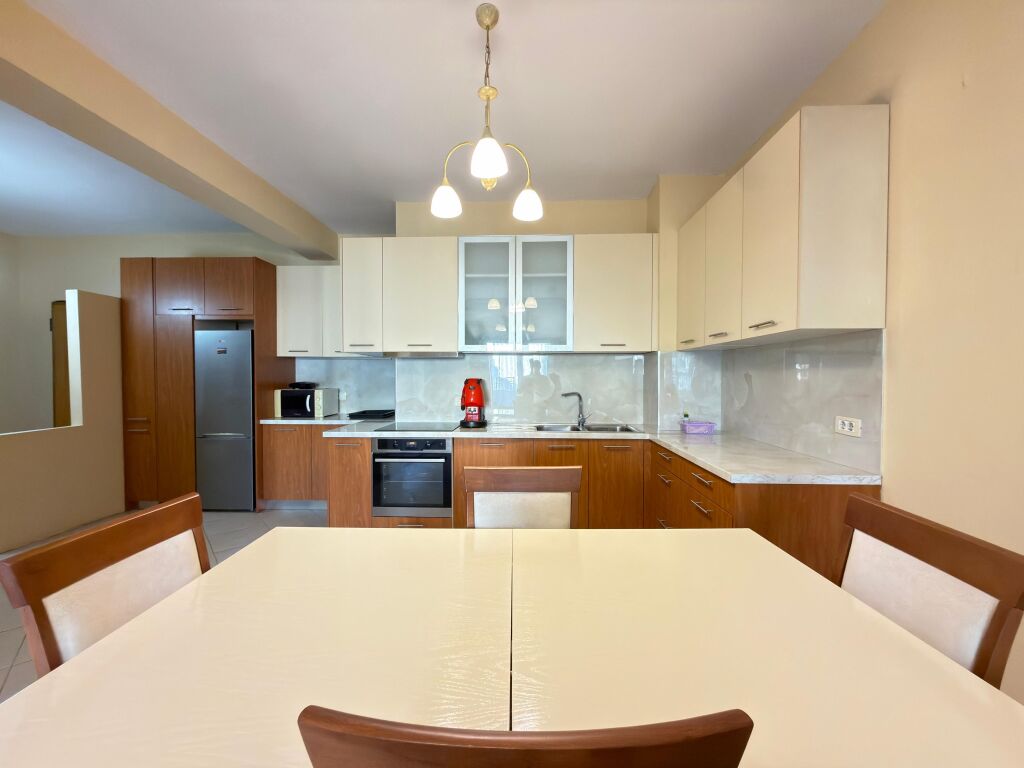 Apartament 2+1 me qira! Zogu i zi