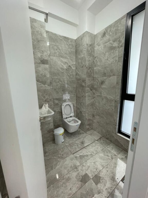 Office space for rent - 21 Dhjetori