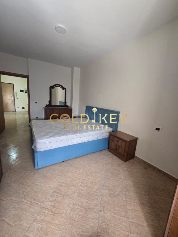 🔲 APARTAMENT 1+1 ME QERA RROTA KUQE PLAZH DURRES