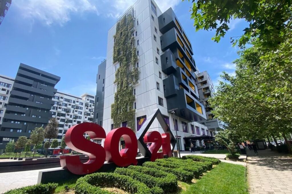 Near 21 December, a 1+1 apartment is for sale, in a new building with an elevator.