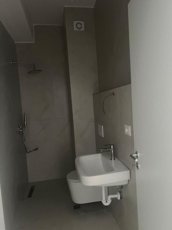 Apartament me qera - Ali Demi