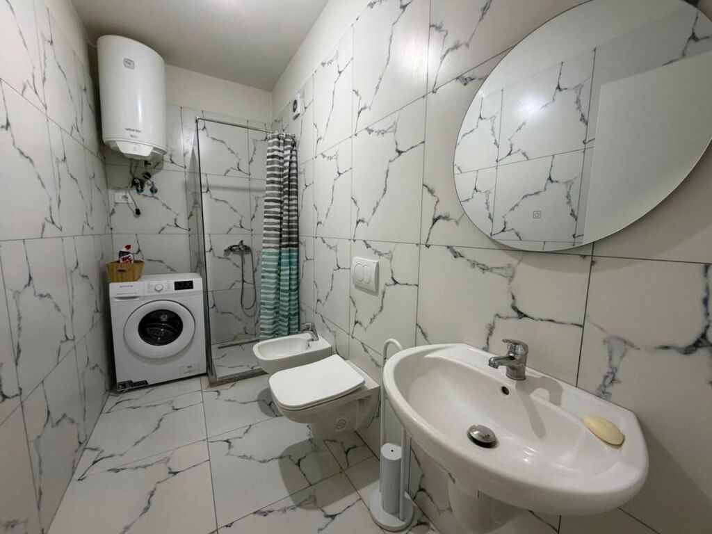 Apartament 2+1 per qira tek Golden Park prane Amerikan 3.