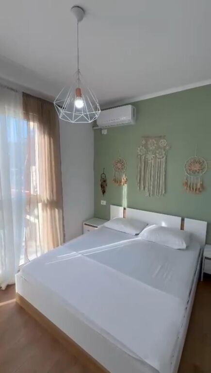 Jepet me Qera  Apartament 1+1 Mine Peza