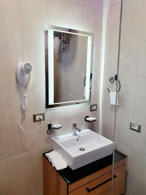 Appartamento 1+1 in Affitto Centro (via barricate)