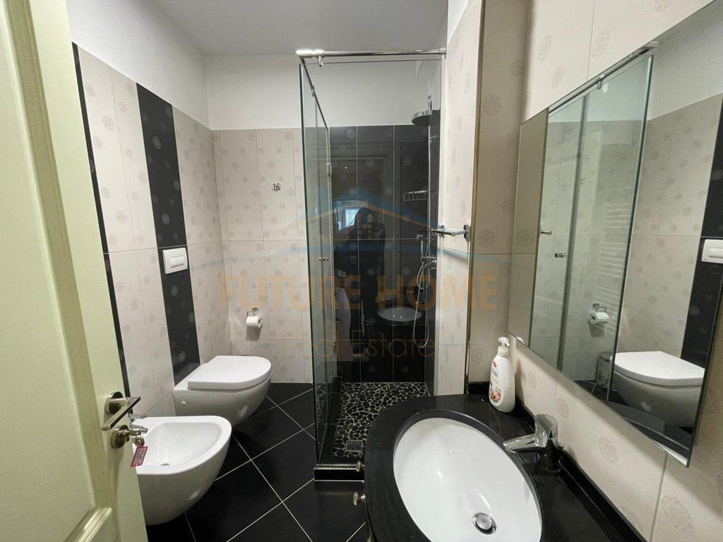 Rent Apartment 3+1+2+2 Parking Spaces, Dry Lake, Tirana