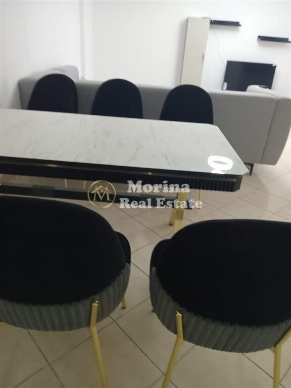 Qera, Apartament 2+1, Rruge Kavaje , 600 euro/muaj