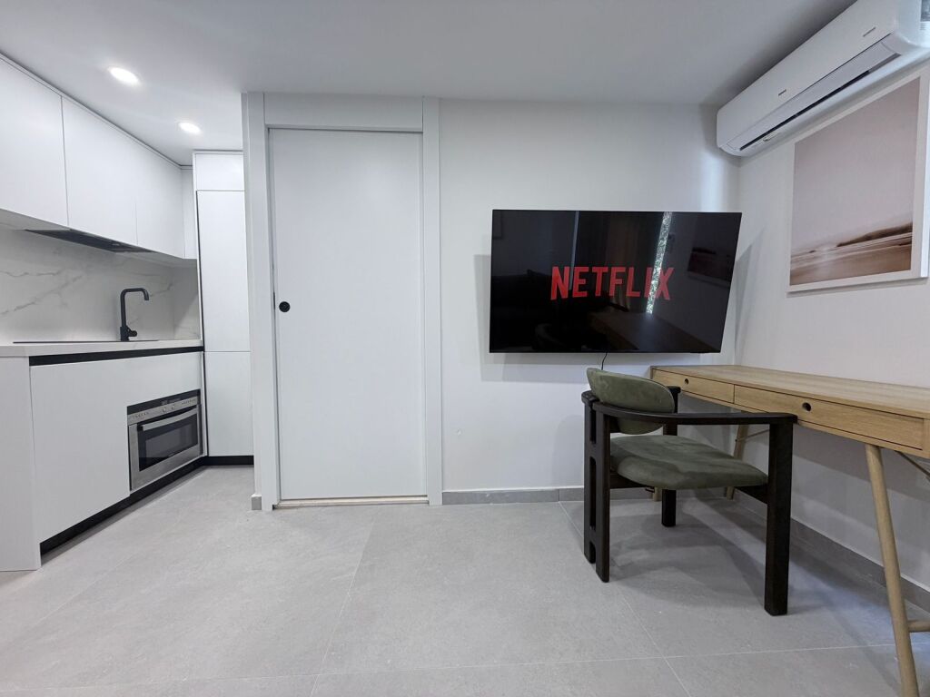 For Rent: Studio Apartment 📍5 Maj (Near “Kiço Blushi” 9-Year School) – 350€ – 35m² || Brand New Modern Furnishing 🔥