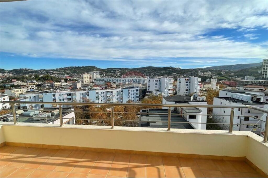 🏡 Appartamento 1+1 in Affitto – Vlorë