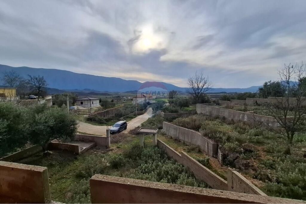 Ndertese 2 kateshe(vile) ,Tragjas-Vlore