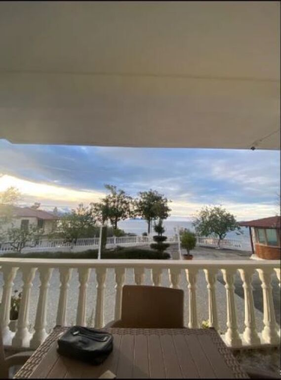 🏨 SHITET HOTEL NE VLORË TEK UJI I FTOHTE