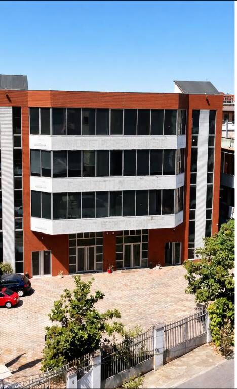 A super 4-story service building for rent on Kavaja street! 13,500 € /Month Total area 1340m2