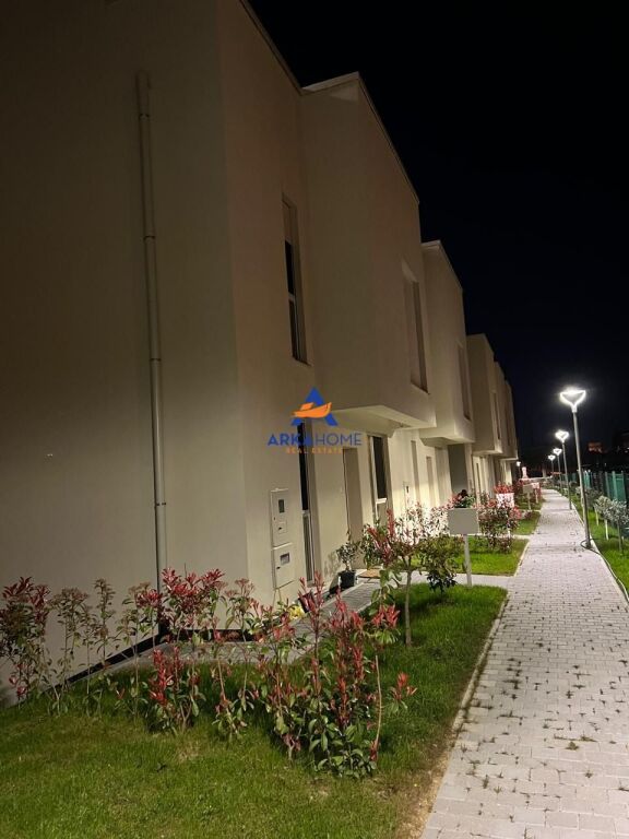 VILLA 3 FLOORS FOR RENT "FARKE" 250000 LEKE (GROSS)