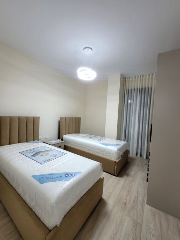 APARTAMENT 2+1 PER QERA TEK LIQENI I THATE