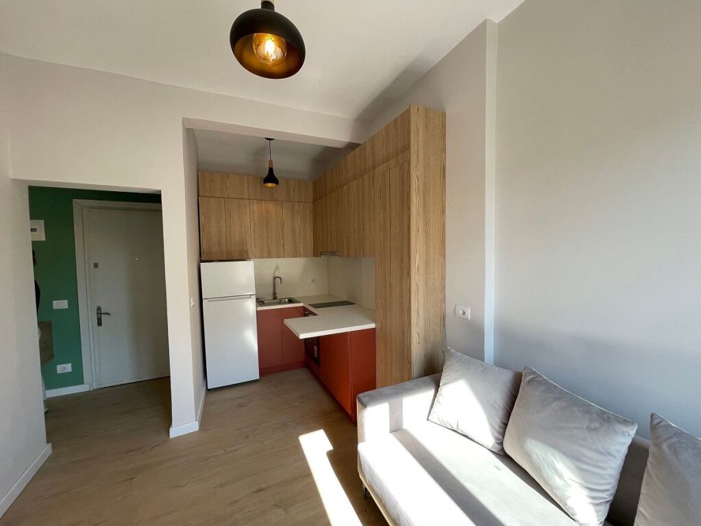 Apartament 1+1 me qera tek Rruga e Durrësit, Ish Ambasada Jugosllave