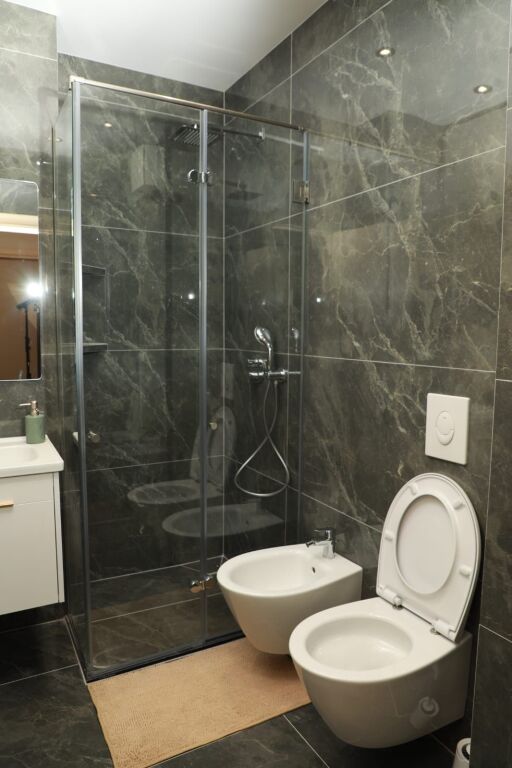 Apartament 1+1 për Qira – Vollga, Durrës 🌊