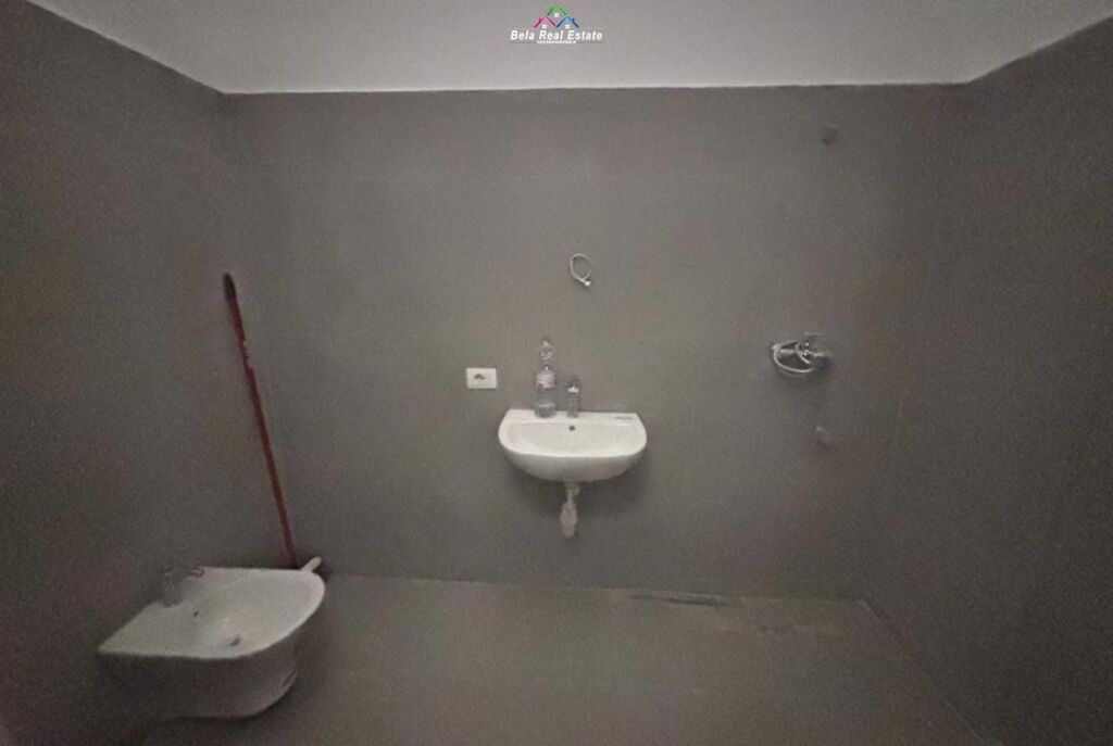 Appartamento In Affitto 1+1 Al Complesso ASL 2 (ID B2101430) Tirana