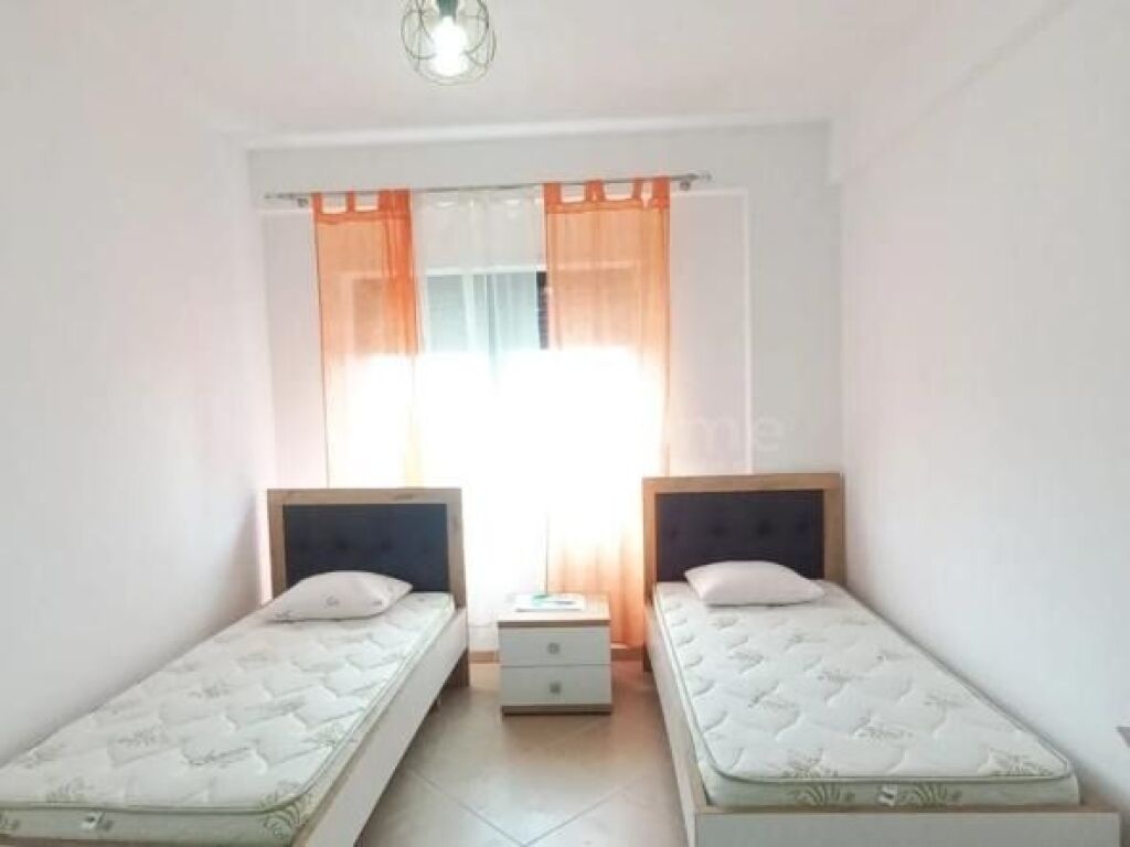Apartament 2+1+2 me qira "Kodra e diellit 1"