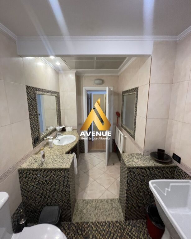 APPARTAMENTO 2+1+2 IN AFFITTO – CENTRO, PIAZZA SKENDERBEJ