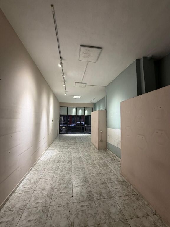 Locale in affitto Vicino a Via 5 Maji !