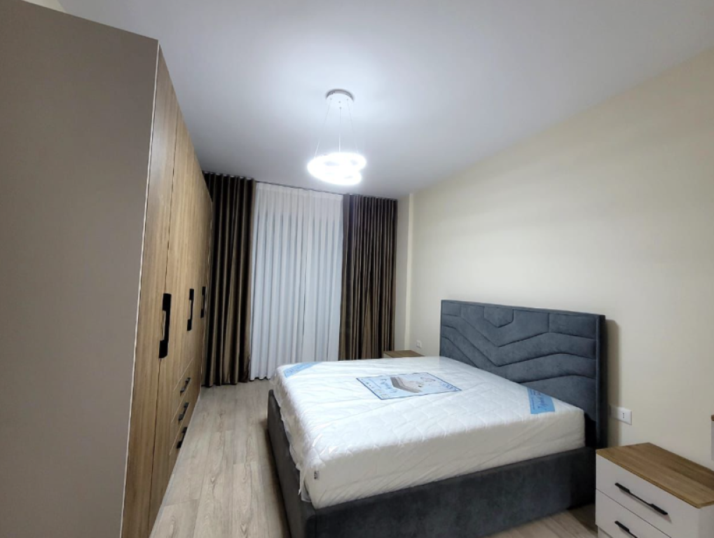 🏡 Jepet me qera apartament 2+1 + verandë tek Liqeni i Thatë