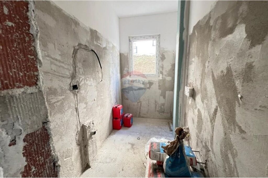 Apartament - Për Shitje - Rruga Bamir Topi, Tiranë(ID: 530191031-729)