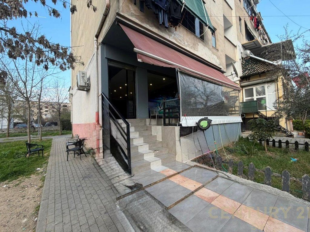 VENDESI BAR CAFFÈ VICINO ALL'OSPEDALE MILITARE