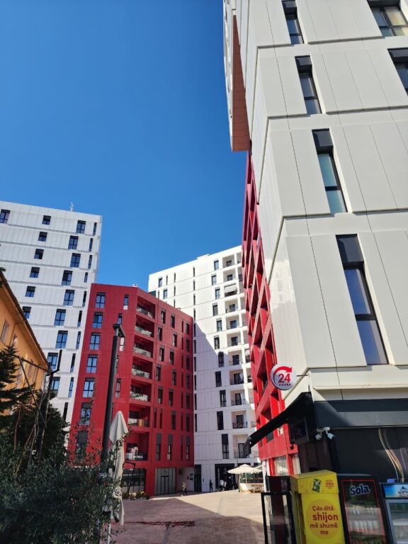 🟢 Shitet: Ultra 2+1+2wc &amp;Ballk. (📍Kompl. ARLIS - FARMACIA 10 ) Sip. 115m² Totalisht e Investuar, Kati 5 , Çmimi 270,000€ ✨️ + GARAZHD 27,000€