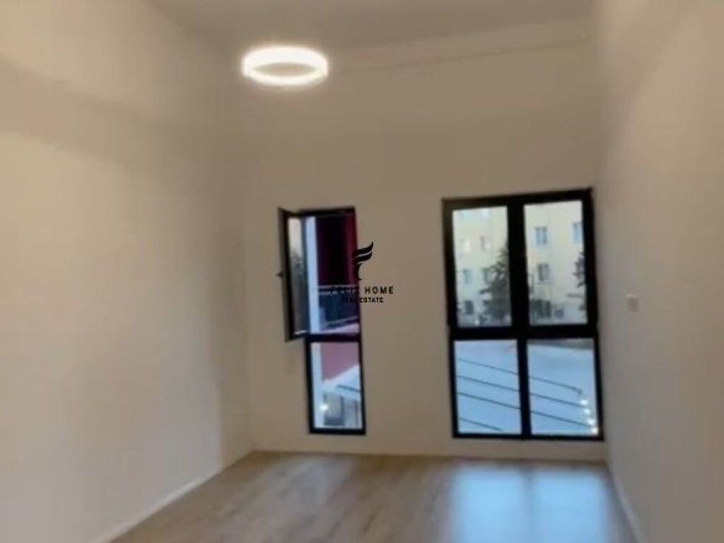 SHITET APARTAMENT 2+1+2 RRUGA E DIBRES 270.000 EURO FH-66060