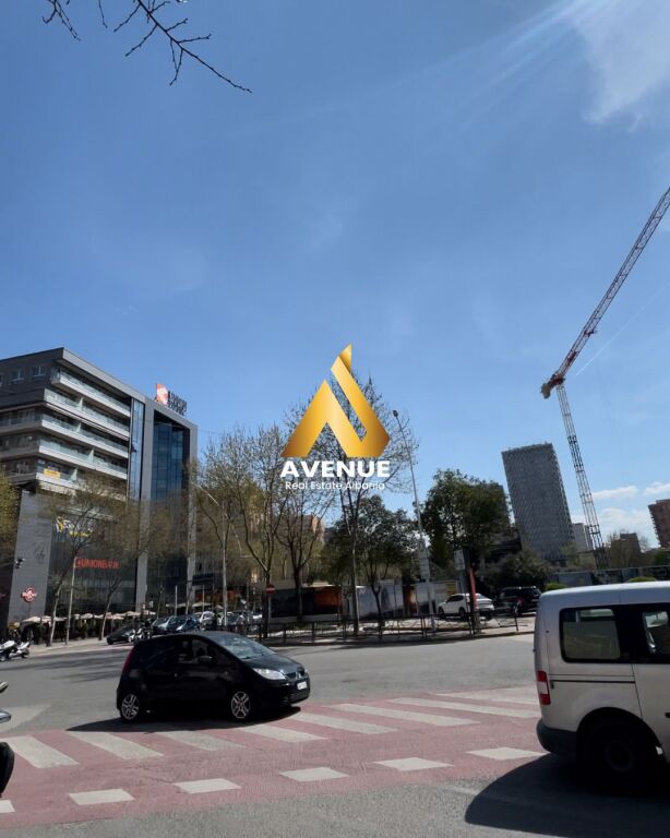 POSTO AUTO IN VENDITA – CENTRO, TIRANA