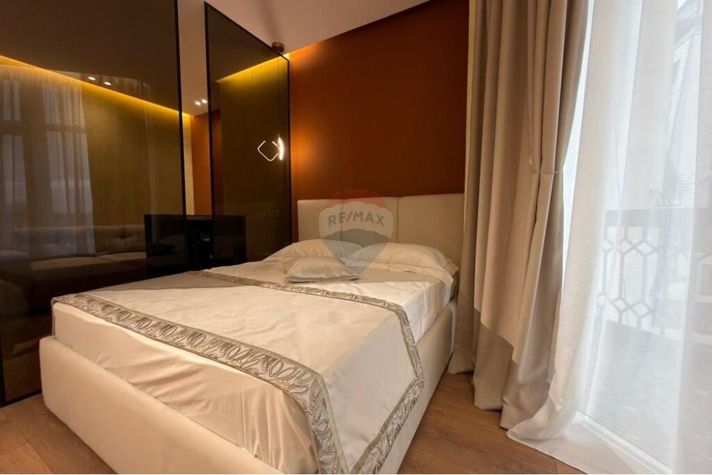 🏡 Appartamento monolocale di lusso in vendita – Piazza Skënderbej