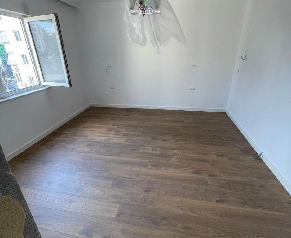 Office For Rent 1+1 At Elbasan Street (ID BZ2805) Tirane