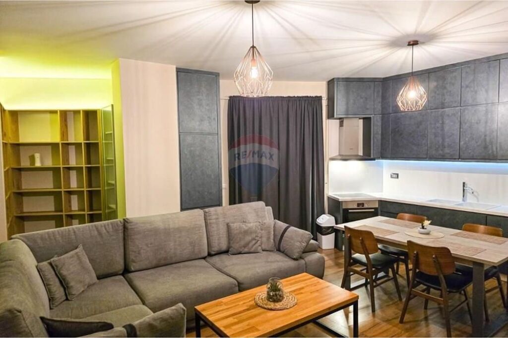 Apartament 2+1 me qira – Pazari i Ri