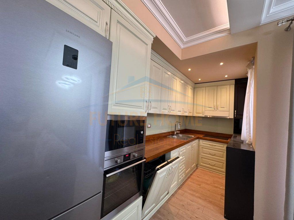 Rent Apartment 3+1+2+2 Parking Spaces, Dry Lake, Tirana