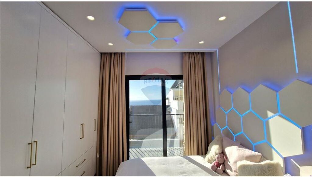 Apartament ne shitje , Uji i Ftohte