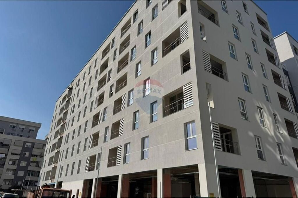 APARTAMENT 3+1+2 PER SHITJE TE KOMUNA E PARISIT