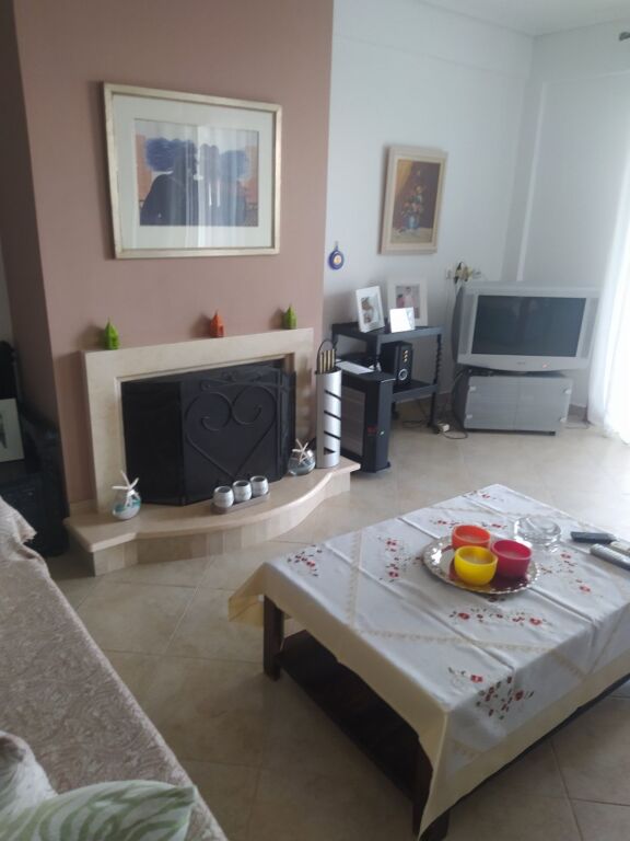 Maisonette në fshatin Piqeras