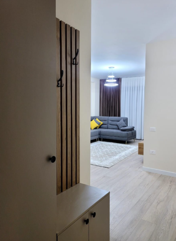 🏡 Jepet me qera apartament 2+1 + verandë tek Liqeni i Thatë