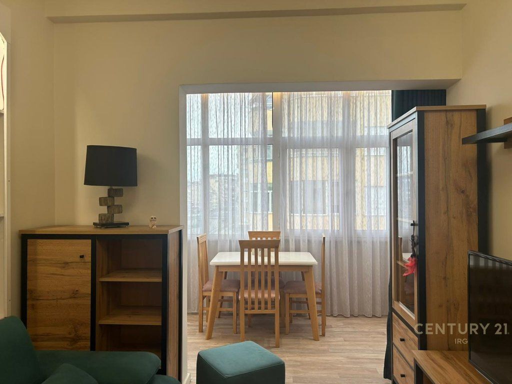 1+1 FOR RENT AT THE MUNICIPALITY OF PARIS