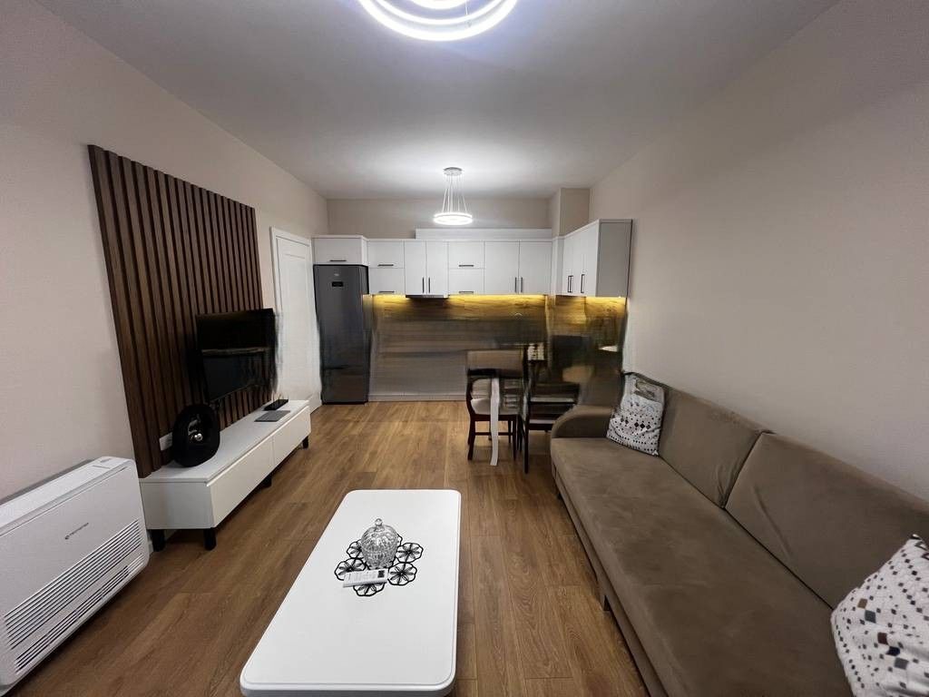 Appartamento 1+1+Posto Auto, in affitto in via “5 Maji”! 550 € /Mese