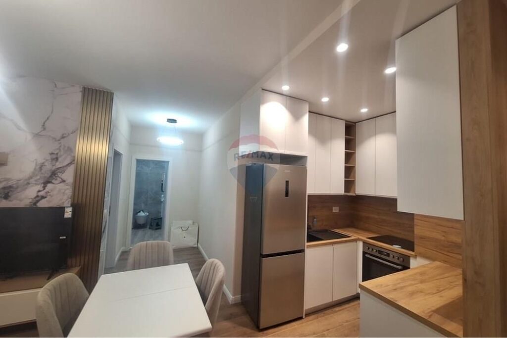 Apartament 1+1+post parkimi me qera Zogu i Zi