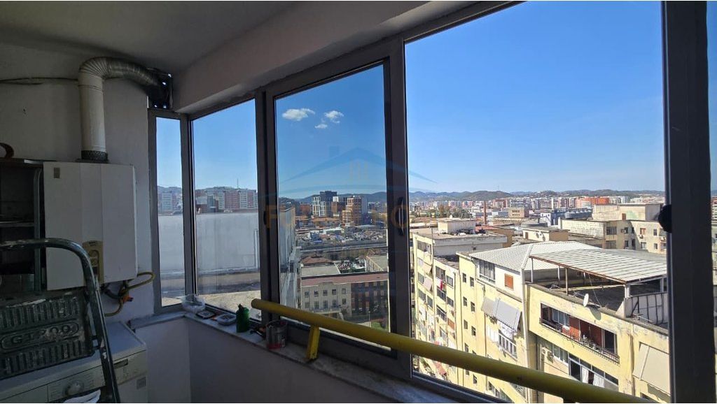 Qera , Apartament 1+1 , Pallati me shigjeta