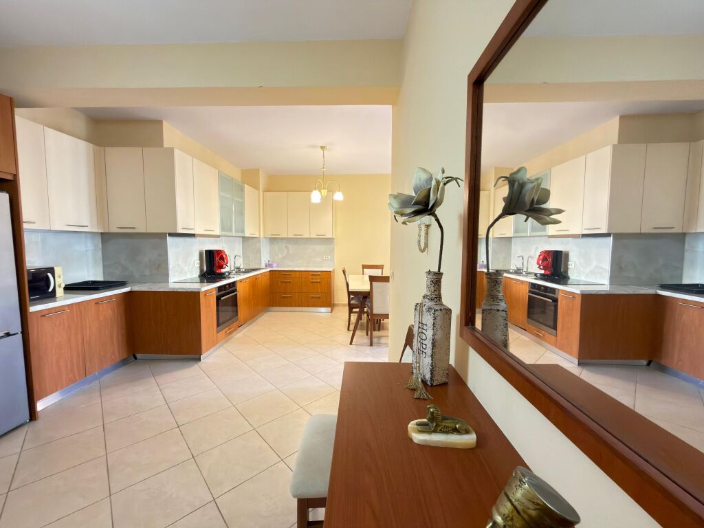 Apartament 2+1 me qira! Zogu i zi