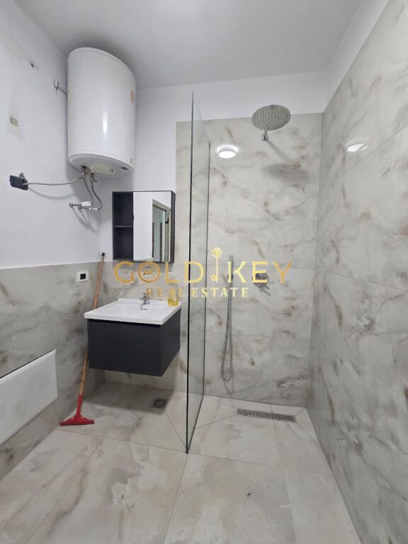 🔲 APARTAMENT 1+1 ME QERA RROTA KUQE PLAZH DURRES