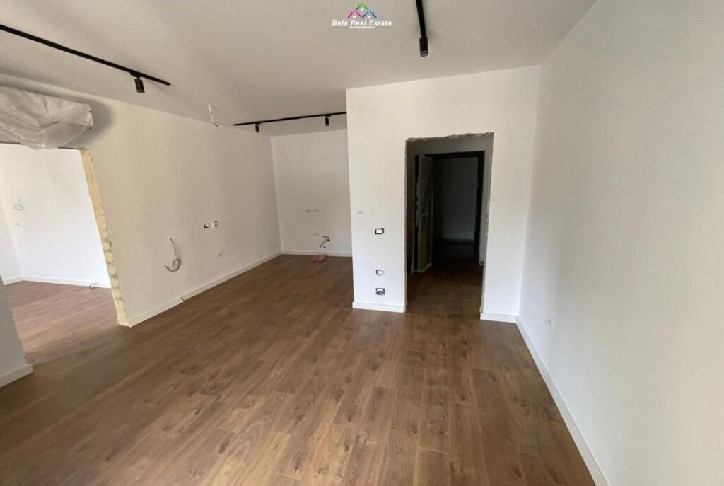 Office For Rent 1+1 At Elbasan Street (ID BZ2805) Tirane