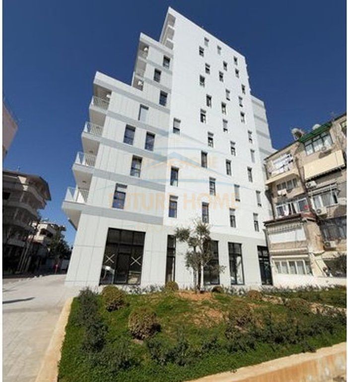 Shitet, Penthouse 2+1+ Post Parkimi, Xhamlliku